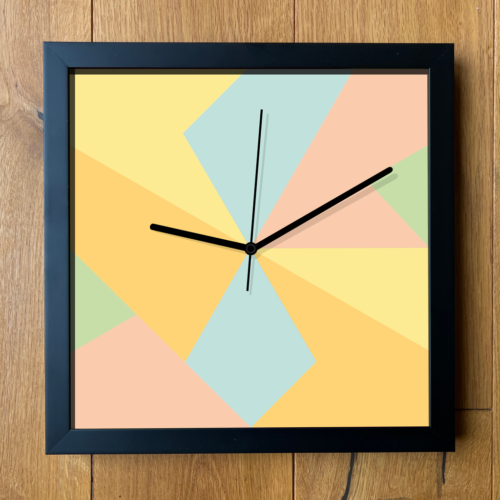 Design-Wanduhr Pattern Clock – Motiv pastels – Vollholzrahmen – lautloses Uhrwerk
